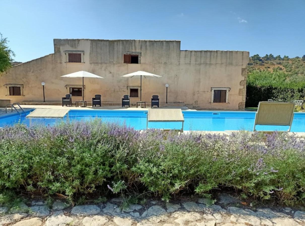 Agriturismo La Fiumara Villa Ното Екстериор снимка